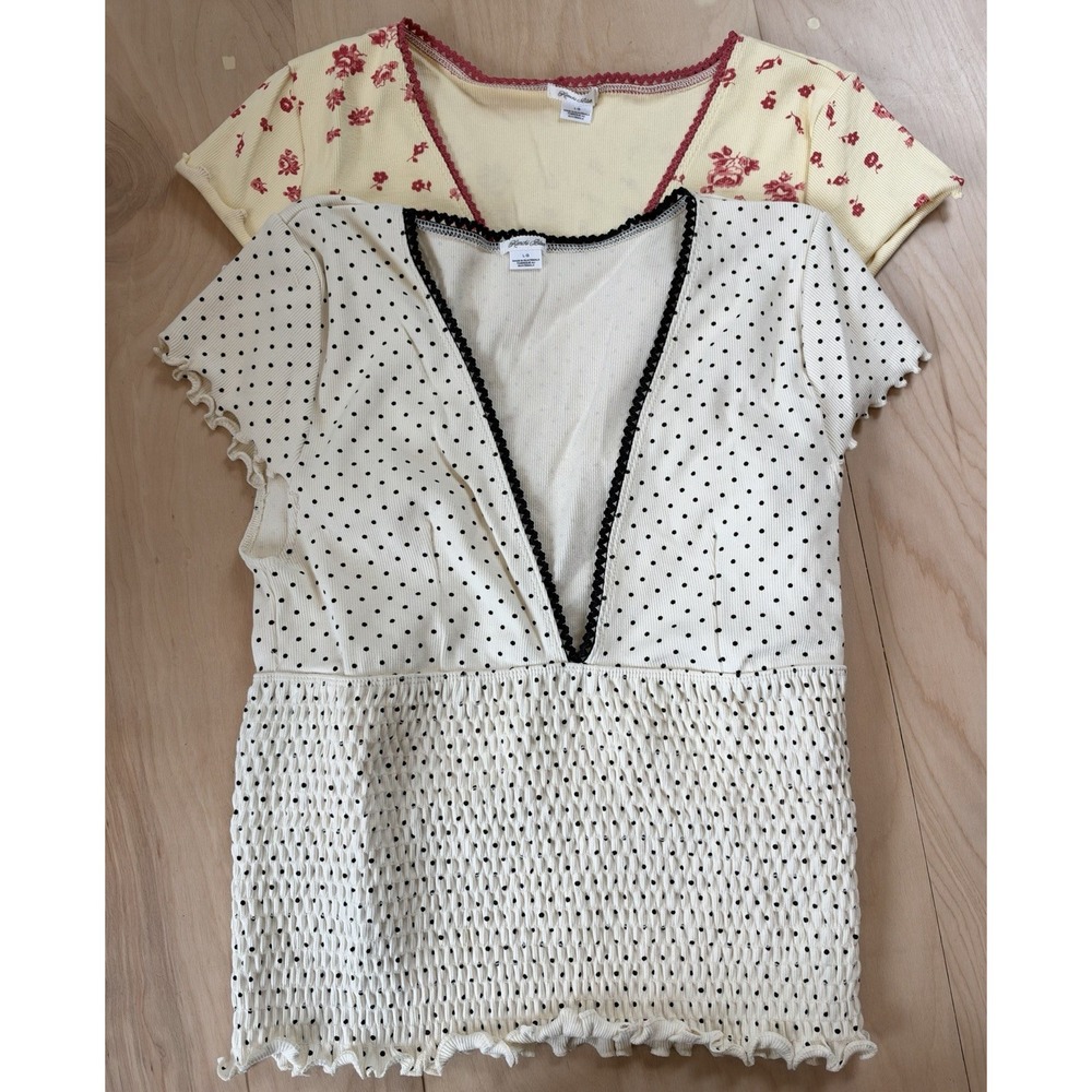2 Urban Outfitters Kimchi Blue Only You Dainty Smocked Top Baby Tees Y2K L